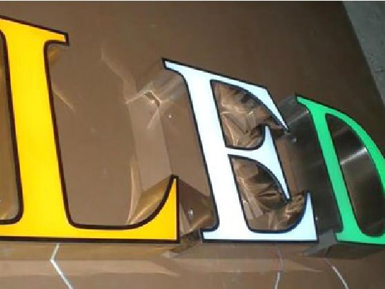 剑川介绍LED招牌的基础知识。